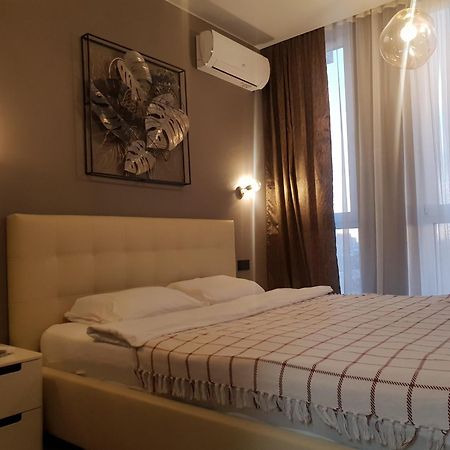 Nyvky Like Home - Fayna Town - Apt 398 Kyiv Room photo