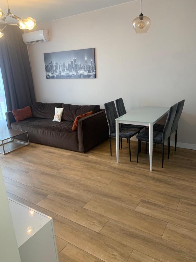 Nyvky Like Home - Fayna Town - Apt 398 Kyiv Exterior photo